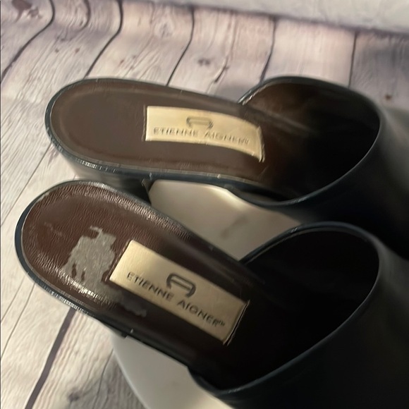 Etienne Aigner Navy Leather Mules with Block Heel Sz 7 - Picture 3 of 6